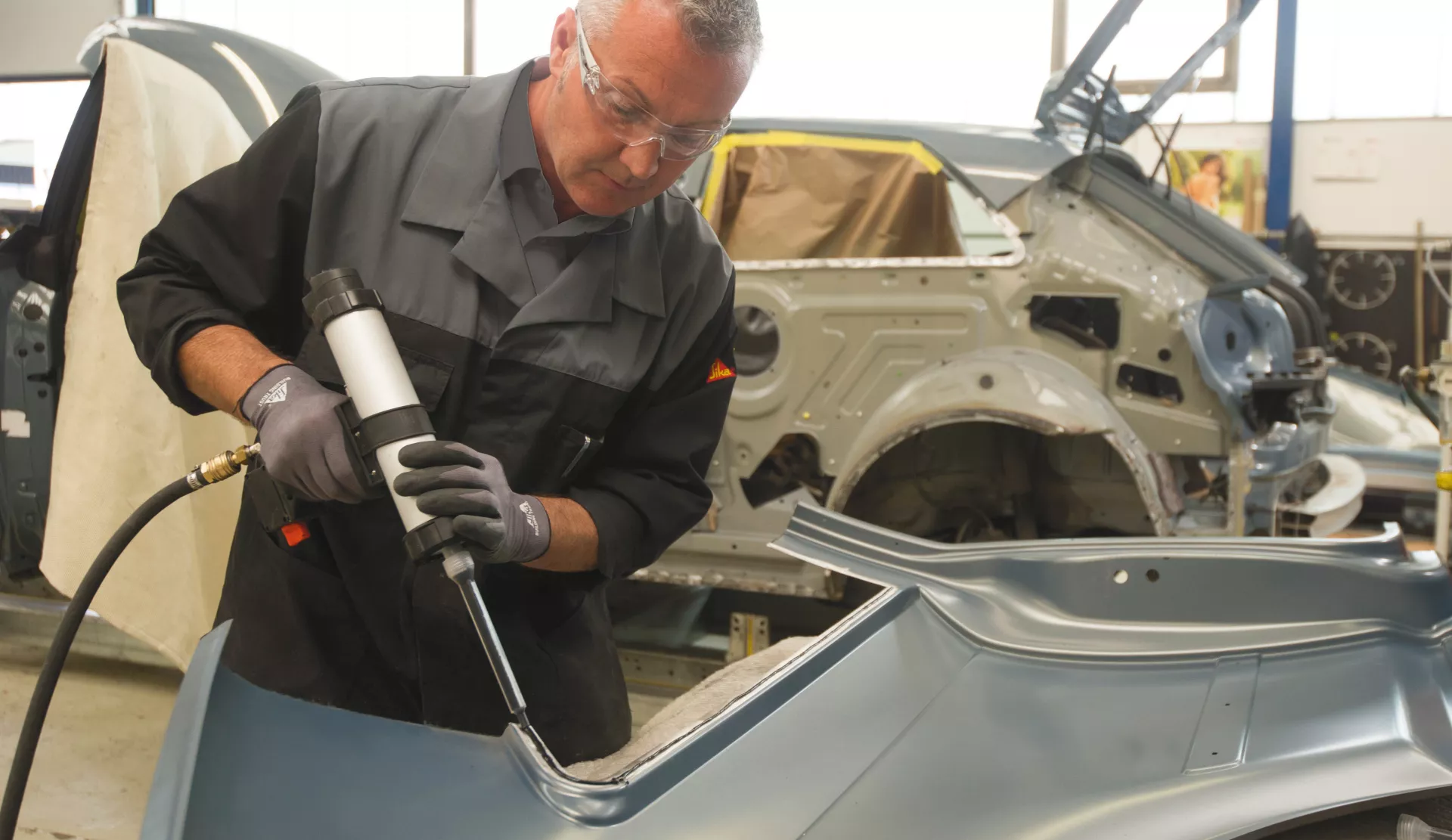 colle reparer carrosserie voiture 2
