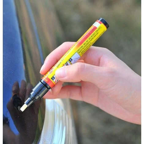 découvrez comment faire une retouche de peinture sur sa voiture 121 avec stylo peinture voiture